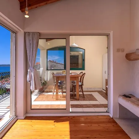 The Swallow's Nest - Zf Hvar *